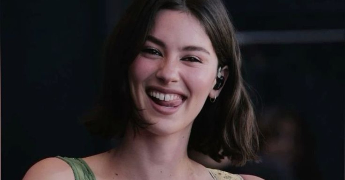 Gracie Abrams Networth: Age, Height, Boyfriend, Songs, and Rising Career in 2025