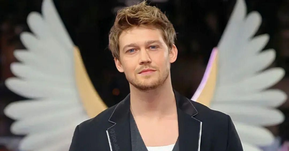 joe alwyn net worth